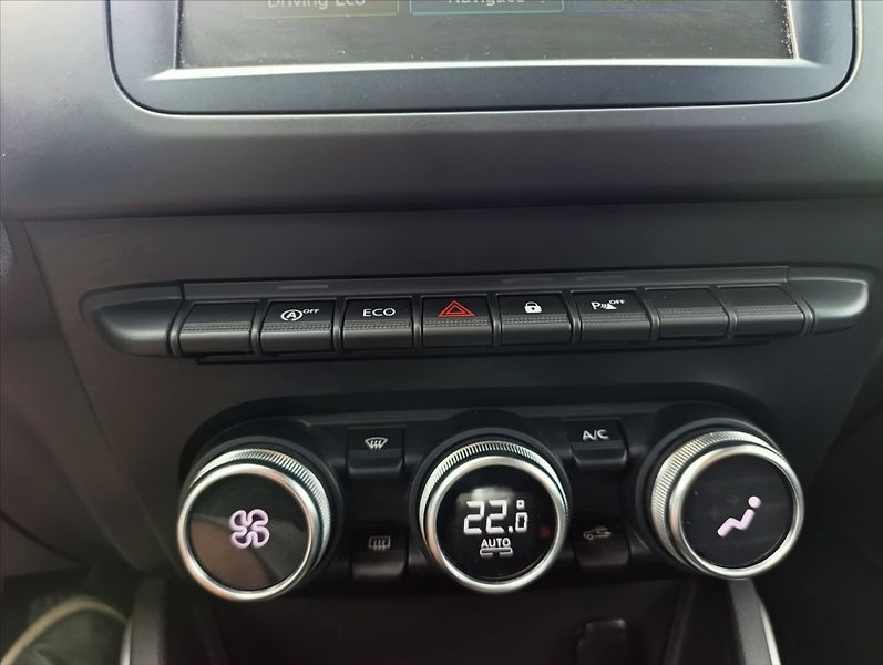 Dacia Duster 1,6 SCe Aut.klima, Kamera,Navi - fotka 18 z 36