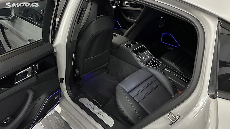 Porsche Panamera TURBO S E-HYBRID 700 koní - fotka 28 z 51