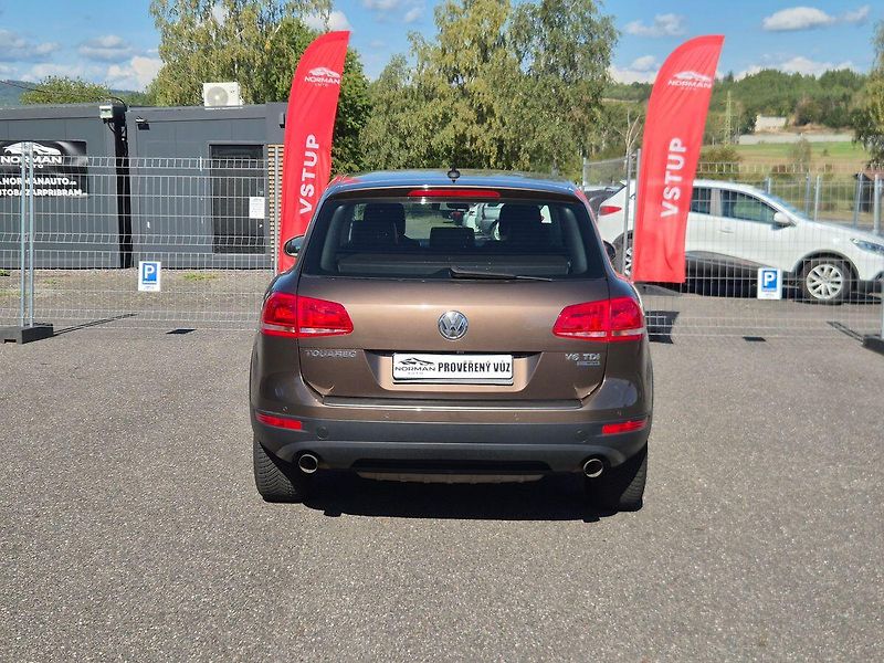 Volkswagen Touareg 3.0TDi 150kW 4x4 tažné - fotka 6 z 32