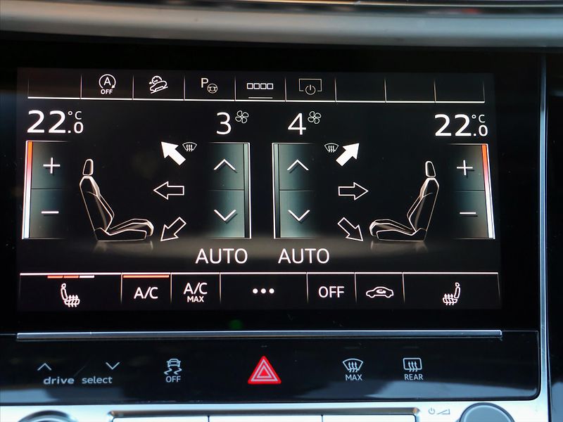 Audi Q7 3,0 TDI Quattro Tiptronic S li - fotka 25 z 36