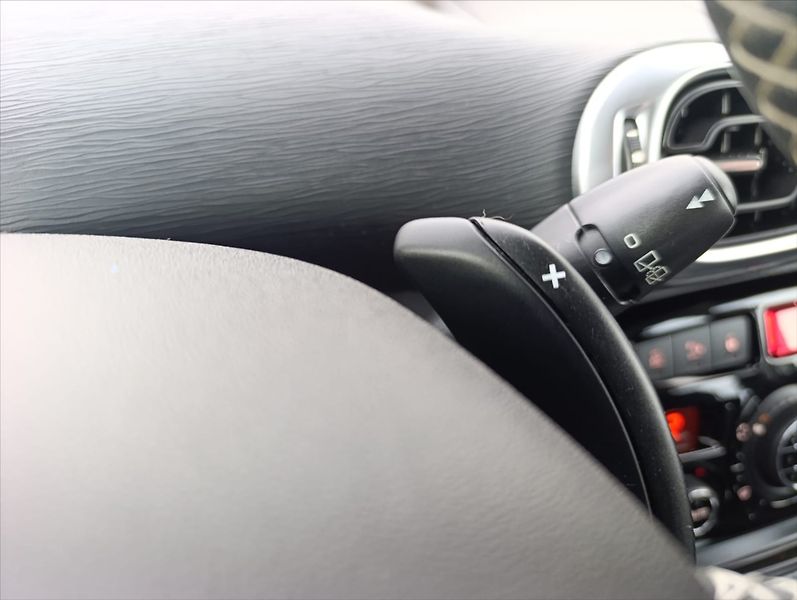 Citroën C3 Picasso 1,6 HDi REZERVOVANO Automat .A - fotka 29 z 33
