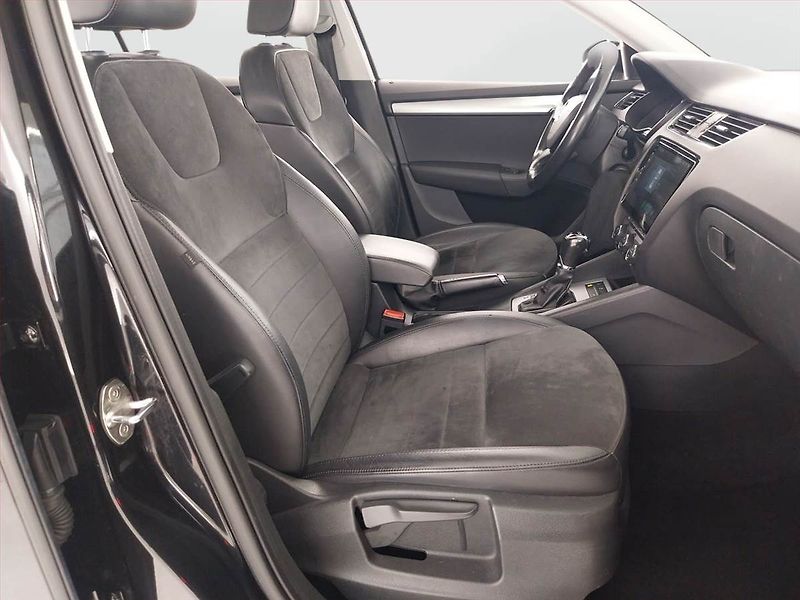 Škoda Octavia (2014) Elegance 1.8 TSI, 4X4 - fotka 9 z 24
