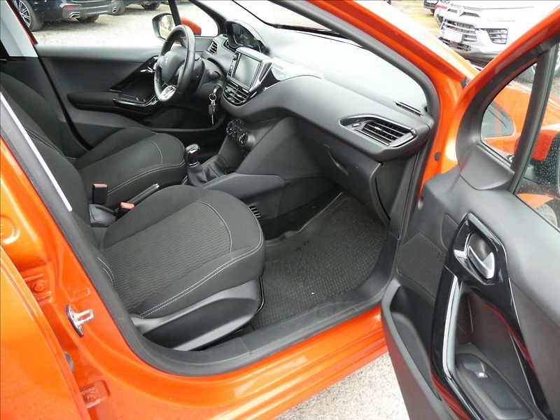 Peugeot 208 1,2 PureTech 61kW Active,2xkol - fotka 18 z 37