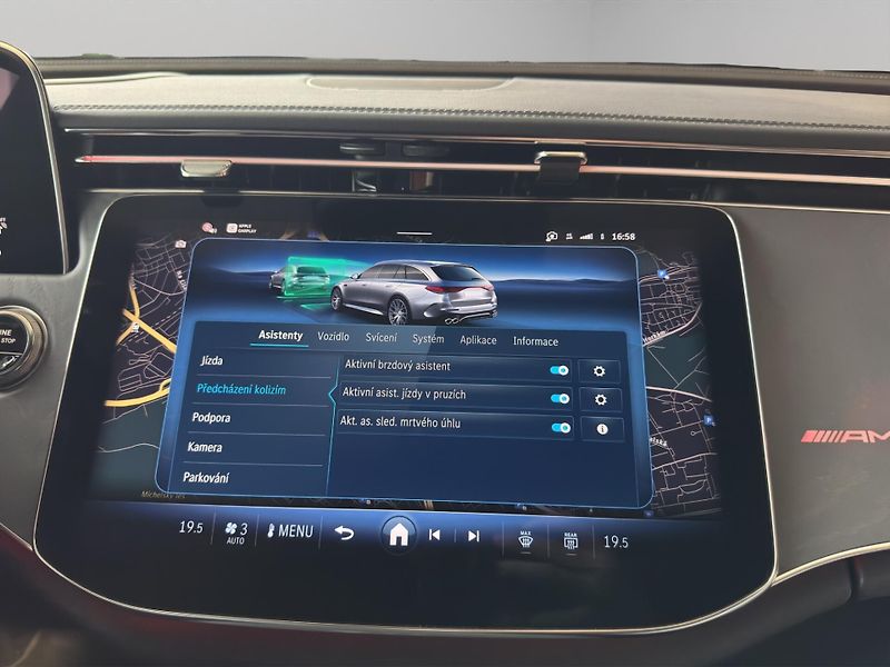 Mercedes-Benz Třídy E (2025) Mercedes-AMG E 53 HYBRID 4MATI - fotka 15 z 25