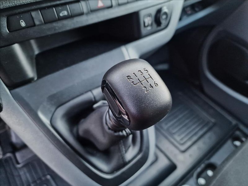 Toyota ProAce 2.0 D-4d 106kW L1, ČR, 1.Maj. - fotka 32 z 46