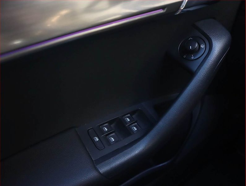 Škoda Octavia (2018) Elegance 1.5 TSI, Automat - fotka 21 z 21