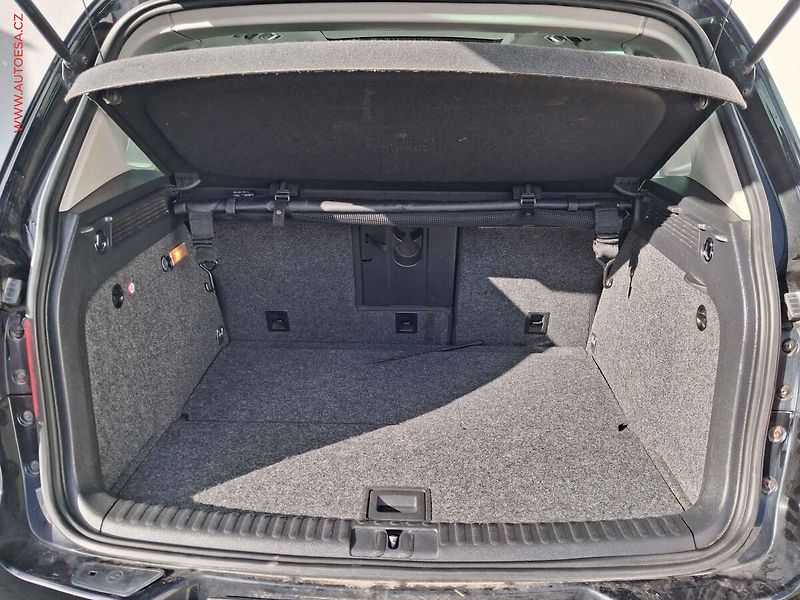 Volkswagen Tiguan (2011) 2.0 TDi 4x4, Team, bixen - fotka 7 z 19
