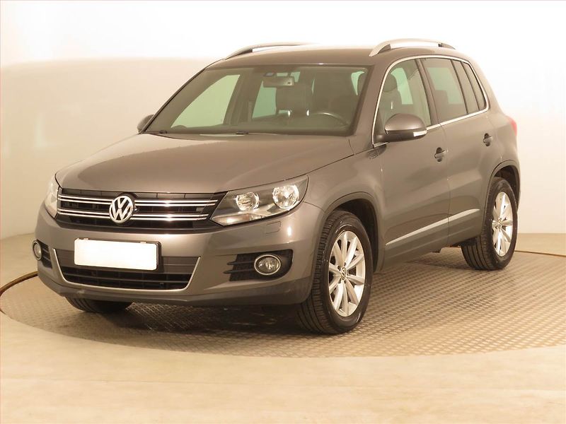 Volkswagen Tiguan (2015) 2.0 TDI, Serv.kniha, Navi - fotka 2 z 17