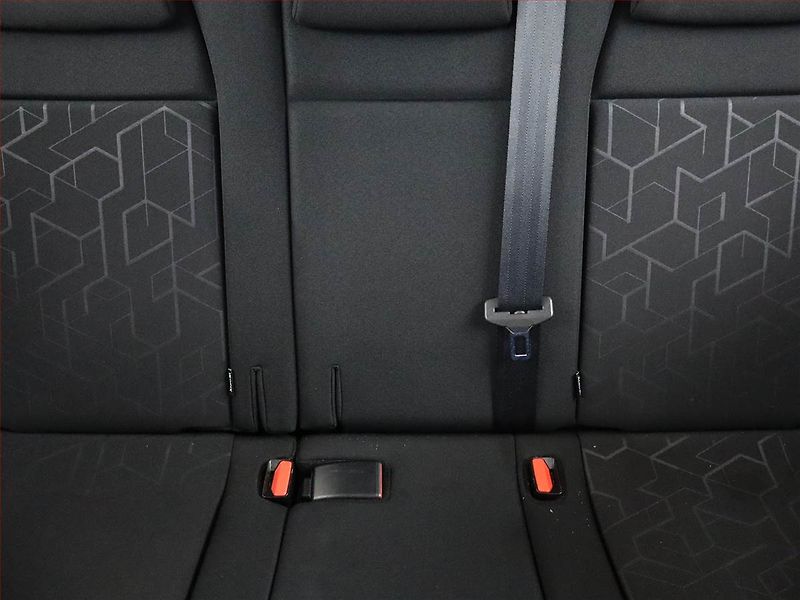 Peugeot 2008 (2015) 1.6 VTi, Tempomat - fotka 8 z 18