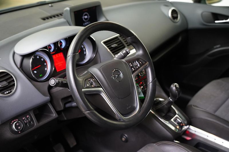 Opel Meriva - fotka 14 z 23