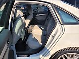 Audi A4 2,0 TDI,S-line,navi,výhřev,xen - náhled 15