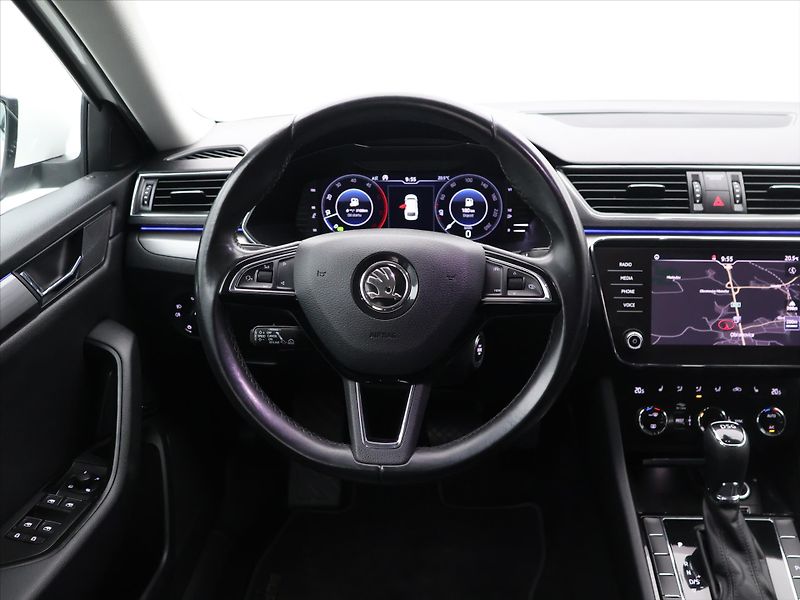 Škoda Superb 2,0 TDI DSG Style+  Navi ACC - fotka 20 z 36
