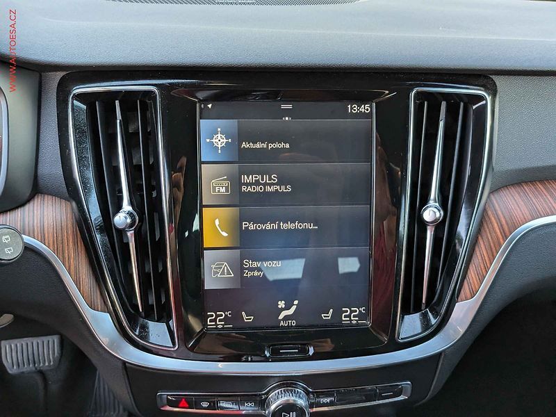 Volvo V60 (2019) 2.0D 4x4, Cross Country, AT - fotka 11 z 16