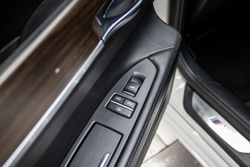 BMW Řada 7 - fotka 21 z 24