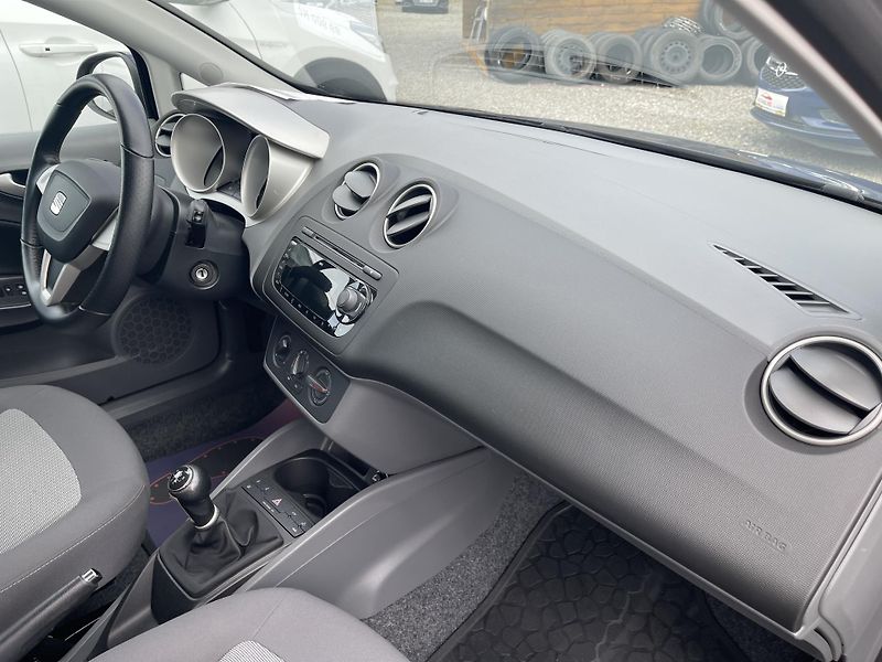 Seat Ibiza 1.2 TDi NEHAVAR-jen 65 000 km! - fotka 25 z 37