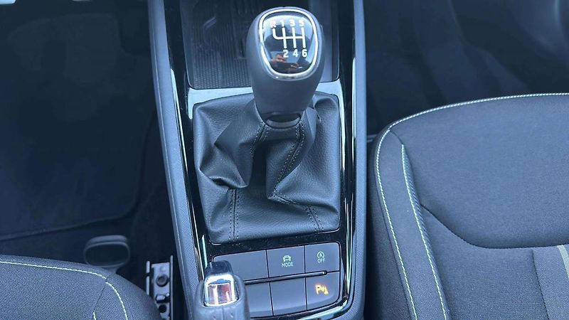 Škoda Scala Monte Carlo 1,0 TSI 85kW MT6/R - fotka 17 z 29
