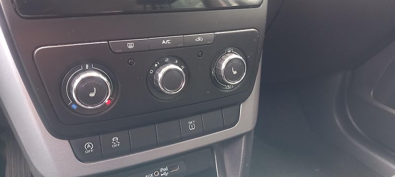 Škoda Yeti 1.2 TSI Active - fotka 25 z 27