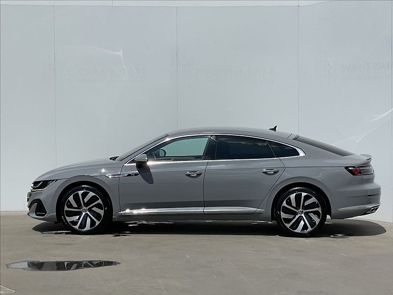 Volkswagen Arteon 2,0 TSI DSG R-Line Kamera - fotka 2 z 24