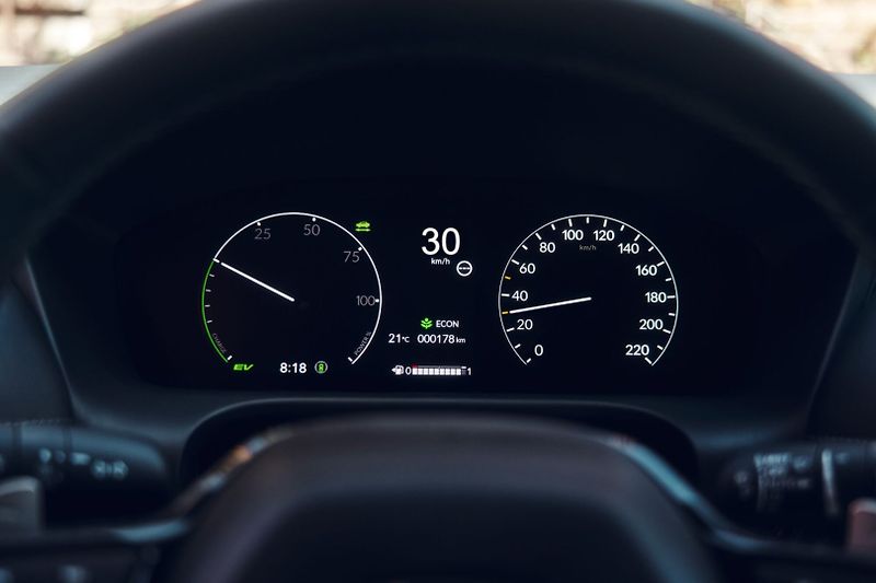 Honda ZR-V (2026) 2.0e:HEV 135kW Sport MR2027!!! - fotka 7 z 25