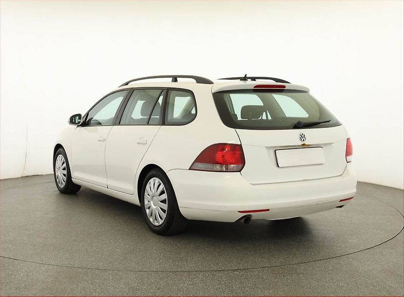 Volkswagen Golf (2010) 1.6 TDI, jezdí výborně - fotka 4 z 17