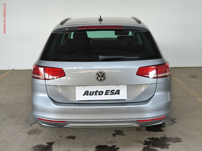 Volkswagen Passat (2019) 1.5 TSi, Comfortline, navi - fotka 5 z 17
