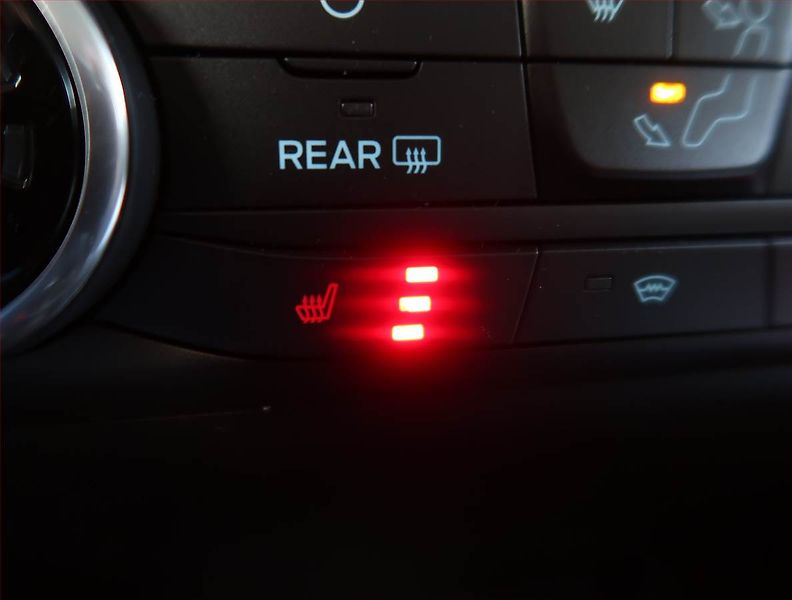 Ford Fiesta (2018) 1.1, Serv.kniha, Tempomat - fotka 16 z 21