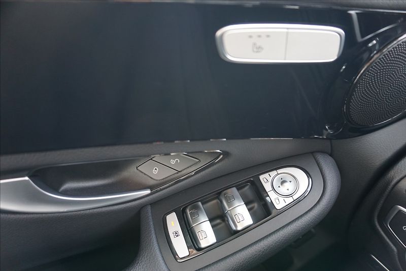 Mercedes-Benz GLC 2,1 250d 4M 1.maj ČR - fotka 11 z 14