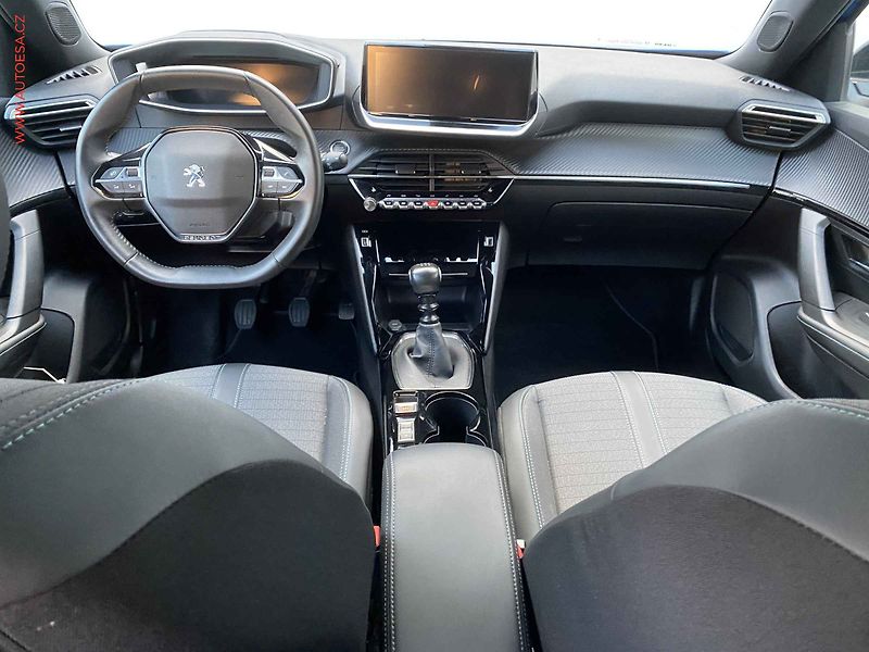 Peugeot 2008 (2023) 1.2PT, Allure, navi, kamera - fotka 8 z 17