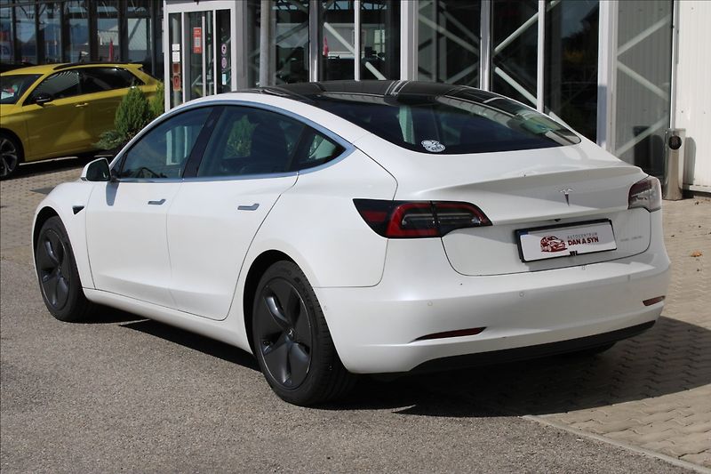 Tesla Model 3 0,0 AWD Long Range SOH 85,6% - fotka 4 z 4