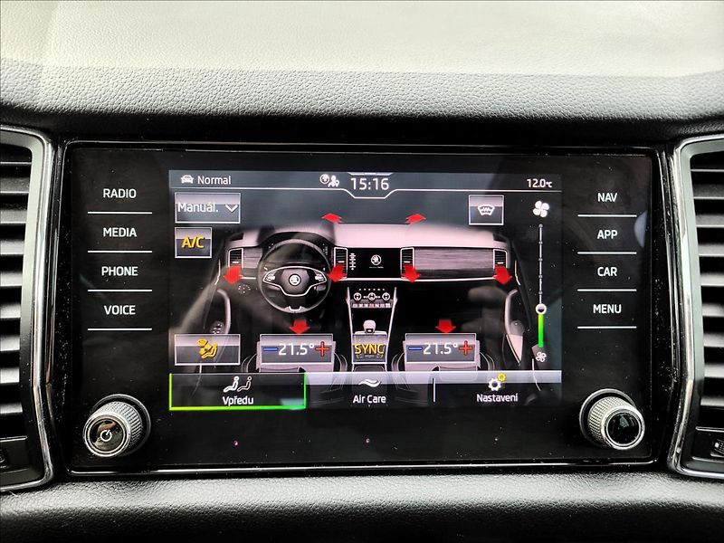 Škoda Kodiaq 1,5 tsi,navi,výhřev,Panorama - fotka 33 z 49
