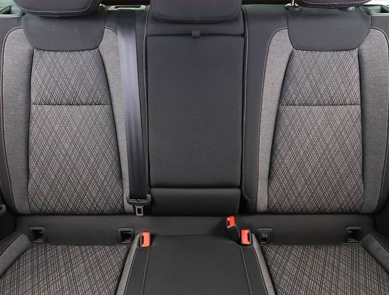 Škoda Karoq (2023) 1.5 TSI, digi klima - fotka 10 z 23