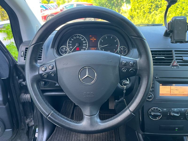 Mercedes-Benz Třídy A (2012) 1.5 i - fotka 9 z 16