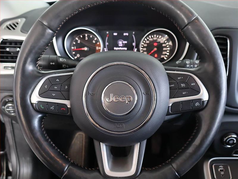 Jeep Compass (2019) 1.6 MultiJet, Tempomat - fotka 15 z 21