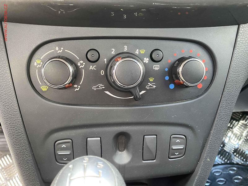 Dacia Logan (2013) 1.4MPi, 1.maj,ČR, AC - fotka 13 z 14
