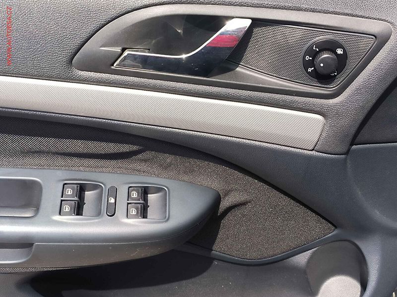 Škoda Octavia (2012) 1.4 TSI, ČR, servis.kniha - fotka 16 z 19