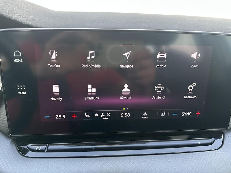 Škoda Octavia (2021) 1.5TSI, ser.knížka, ČR - fotka 25 z 26