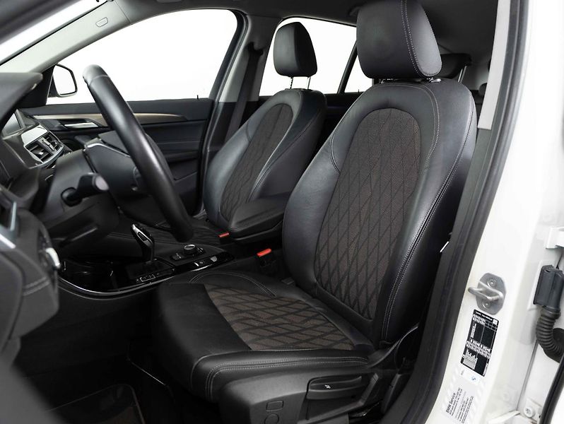 BMW X1 sDrive18i - fotka 18 z 22