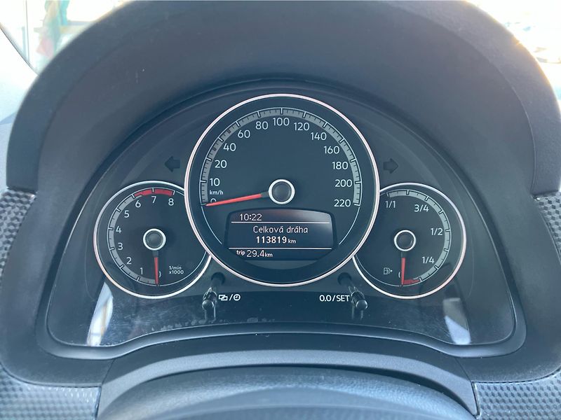 Volkswagen up! 1.0 MPI 48 kW KLIMA - fotka 14 z 30