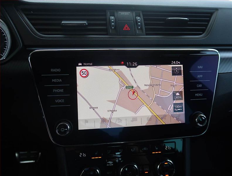 Škoda Superb (2020) Sportline 2.0 TDI - fotka 25 z 29