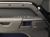 Land Rover Defender (2026) 110 P635 OCTA BLACK AWD AUT - náhled 33