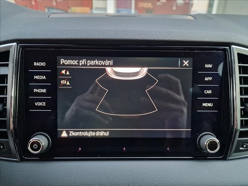 Škoda Karoq 2.0 TDI 110kW 4x4 DSG Style - fotka 26 z 50