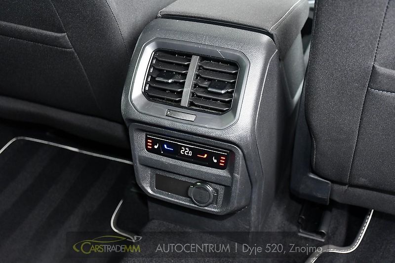 Volkswagen Tiguan 2.0TDi DSG NAVI TAŽNÉ ČR 1.M - fotka 47 z 53