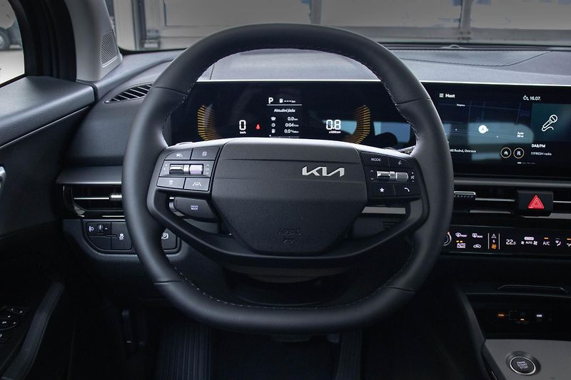 Kia Sportage Exclusive 1.6 T-GDI 4x2 7DCT - fotka 9 z 16