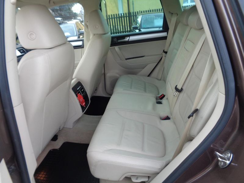 Volkswagen Touareg 3,0 TDI - fotka 10 z 16