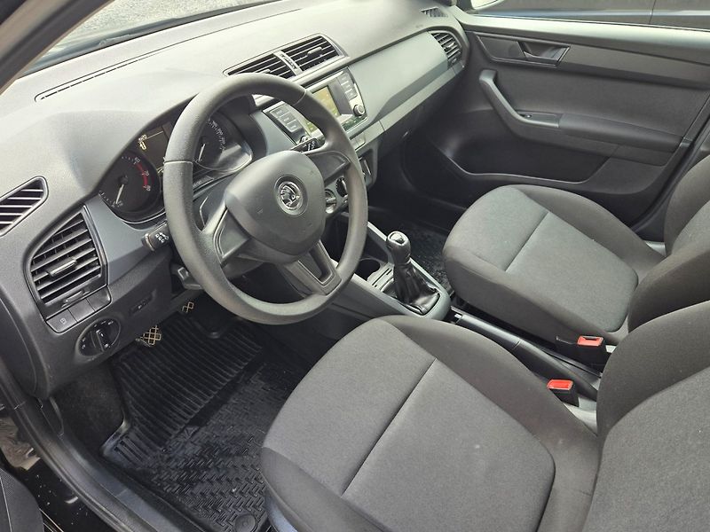 Škoda Fabia (2016) 1.2 TSI Serviska - fotka 9 z 31
