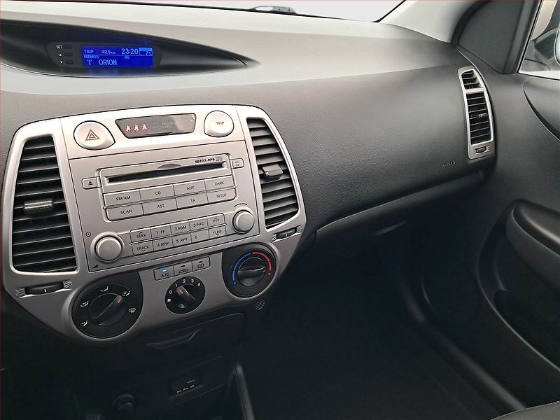Hyundai i20 (2011) 1.2 - fotka 17 z 17