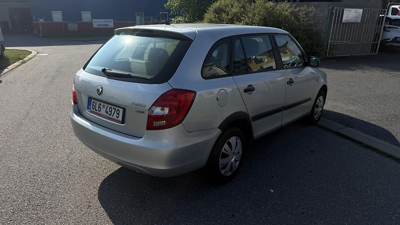 Škoda Fabia (2011) 1.6TDI 66KW KLIMA - fotka 6 z 18