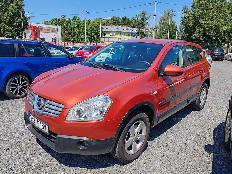 Nissan Qashqai 1.6  - fotka 2 z 19