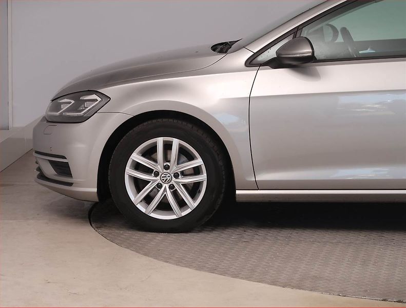Volkswagen Golf (2017) Highline 2.0 TDI, Automat - fotka 15 z 16