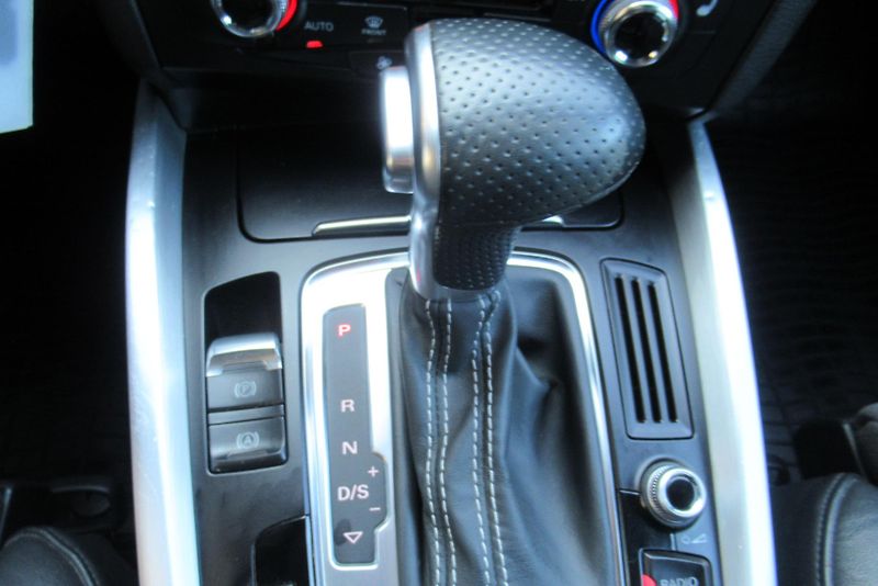 Audi Q5 2.0 TDI QUATTRO S-Line TAŽNÉ - fotka 15 z 31